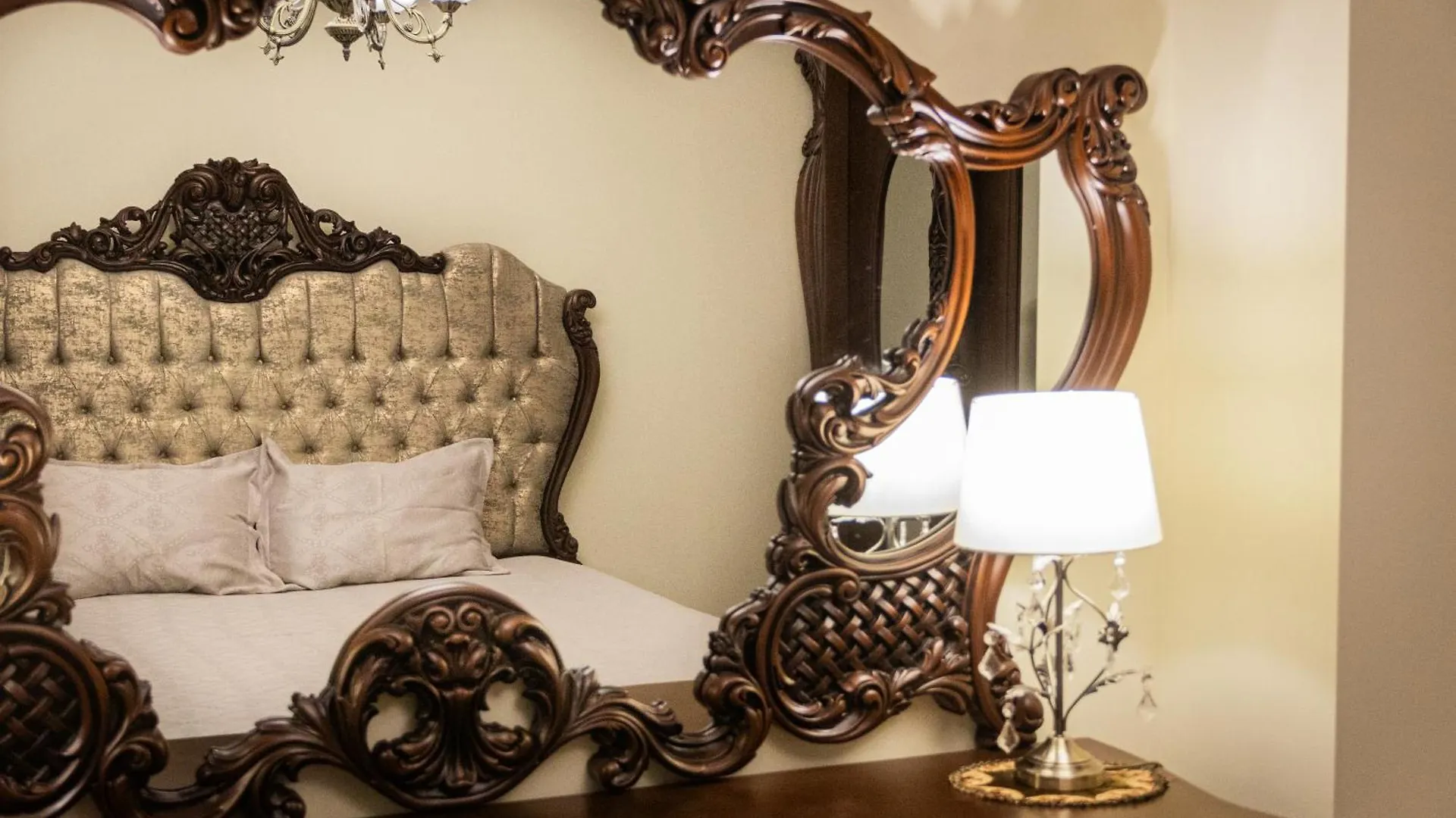 Central Luxury Antique Apartment Varna Bulgaria
