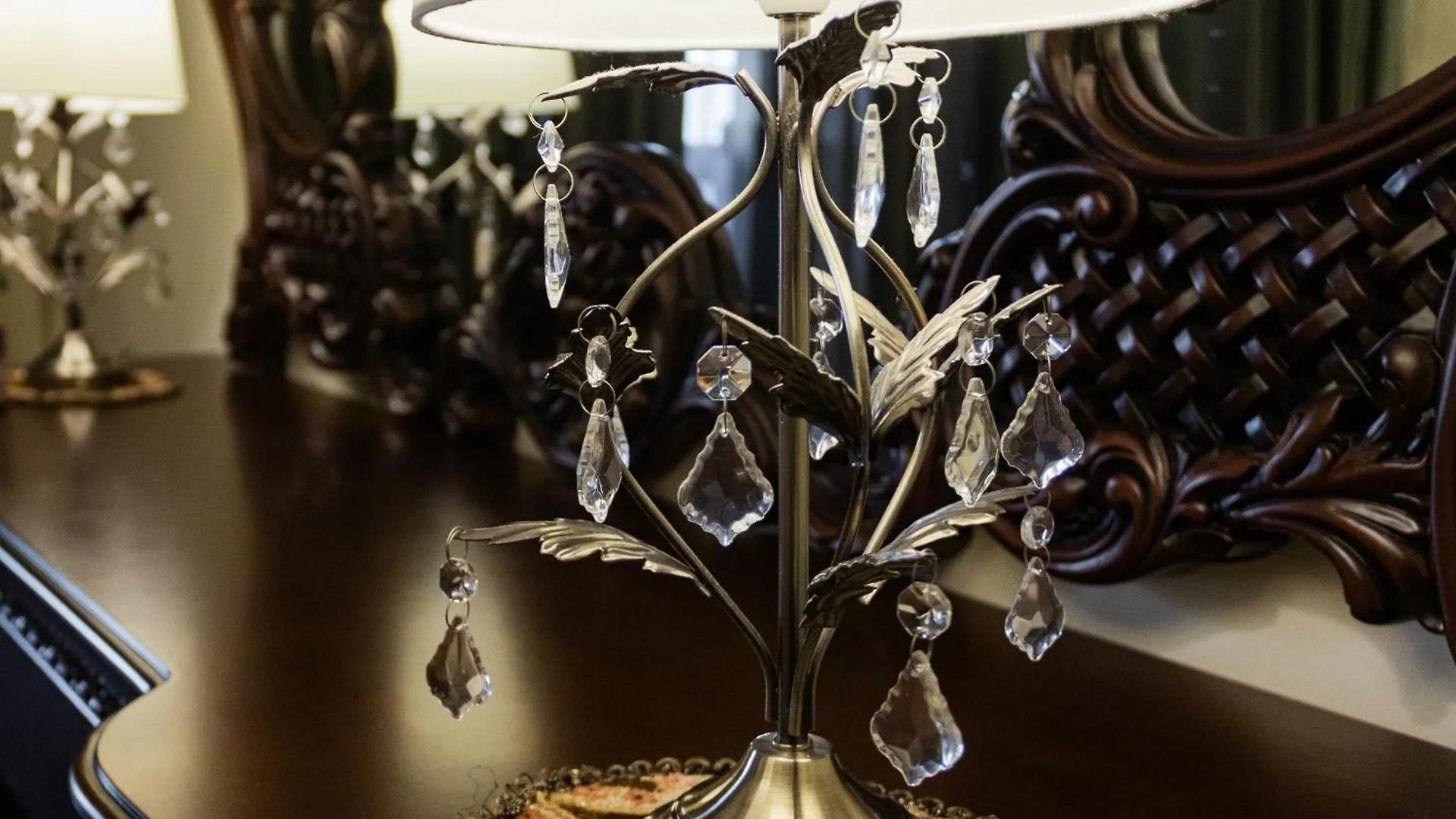 Central Luxury Antique Apartment Varna